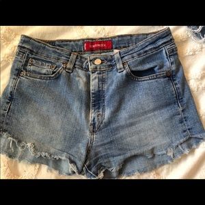 Vintage Levi Jeans- High Waisted Jeans